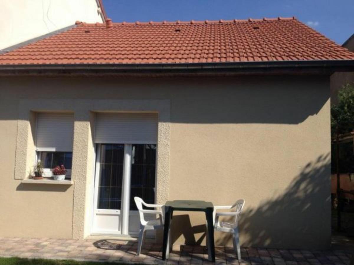 Charmant Gite A Etain, Tout Inclus, Proche Verdun Avec Terrasse Et Parking - Fr-1-585-3 Exterior foto